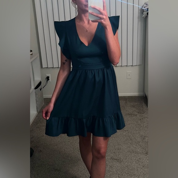 Emerald Green Dress - Picture 2 of 4